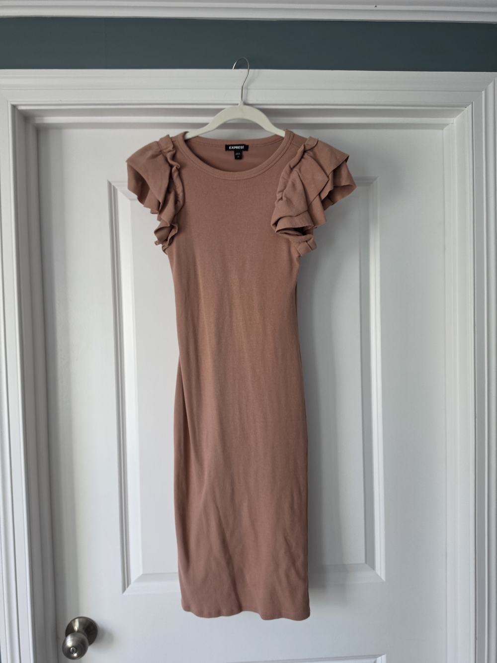 Express Dusty Rose Ruffle-Sleeve Midi Dress
